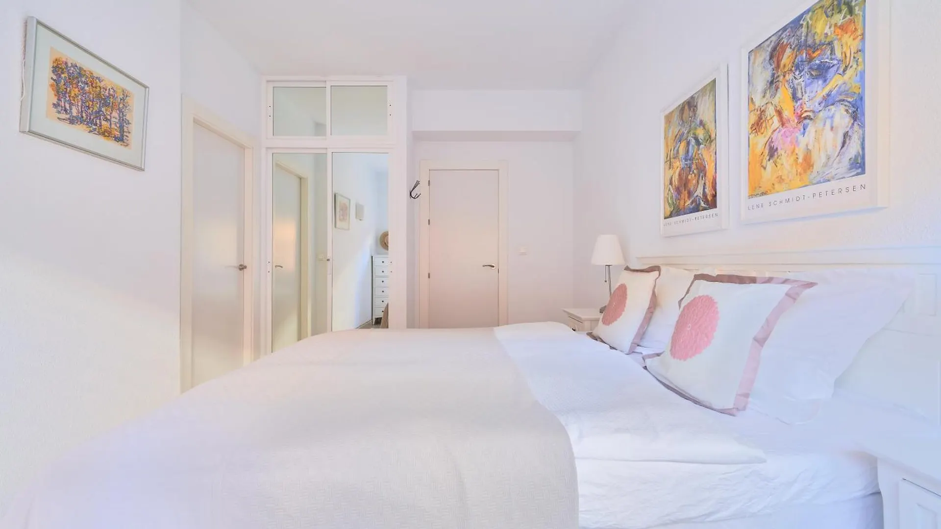 Cozy 2 Bedroom With Magic Sea View location